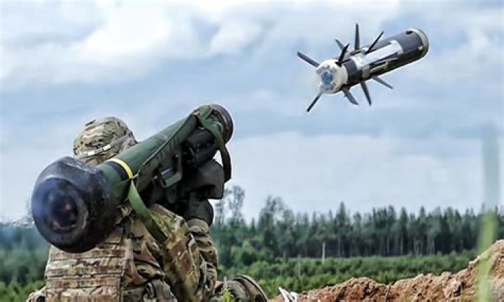 Can tanks survive a Javelin missile?