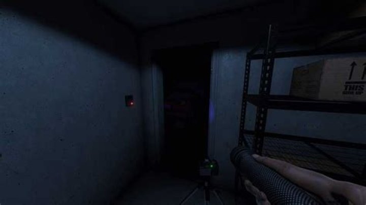 How To Pick Up Items In Phasmophobia