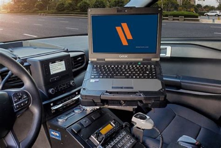 Is it OK to use a laptop in a car?