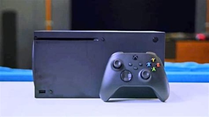 Xbox Series X Hands-on Video Shows Backward Compatibility, Quick Resume, & More